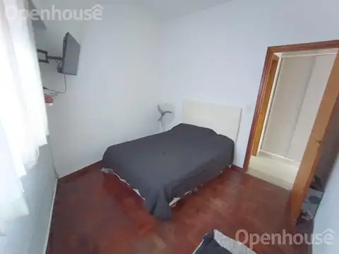 Venta Departamento de 2 ambientes con patio en Agronomia