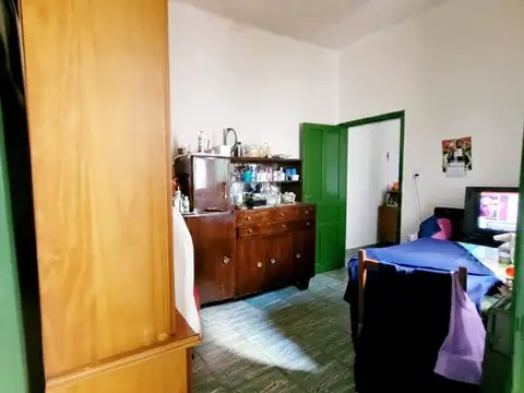 Casa 10 ambientes con 3 baños