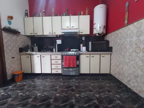 Casa 3 ambientes con 2 baños