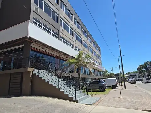 Alquiler apto comercial departamento oficina showroom 4 amb. Nordelta Tigre