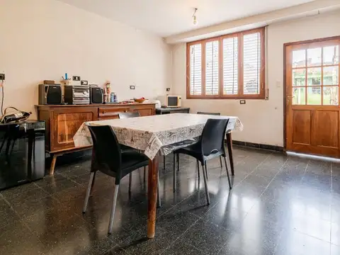VENTA CASA 4 DORMITORIOS LOTE PROPIO VILLA LUGANO