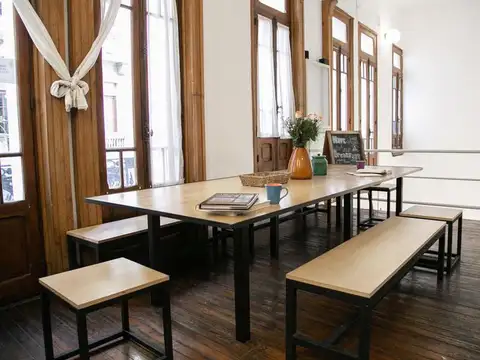 Hotel en Venta 90 años