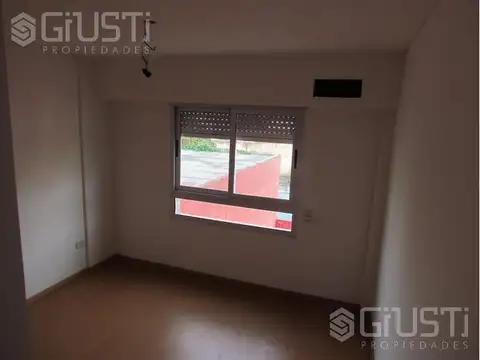 Departamento en Venta en Moron Sur, USD 74.000