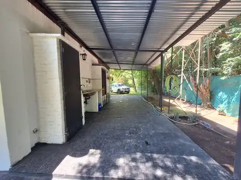 VENTA CASA QUINTA CON PARQUE Y PILETA EN GLEW