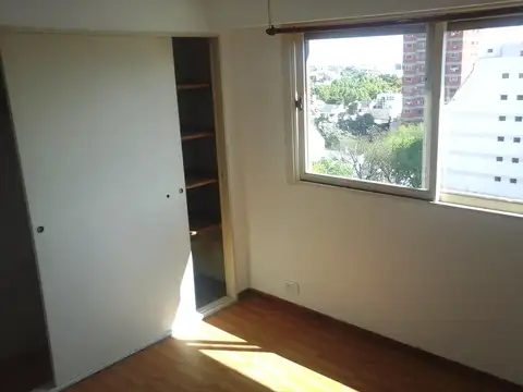 Departamento en Alquiler en Villa Devoto, $ 800.000