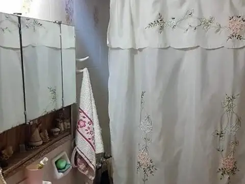 Depto Tipo Casa 2 ambientes con 1 baño