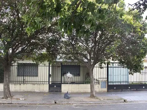 SE VENDE CASA DE 2 DORMITORIOS EN ALTO ALBERDI