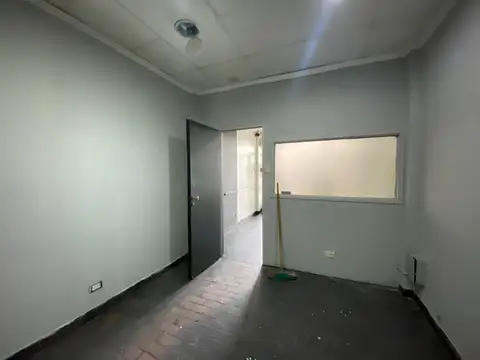Local en Alquiler en Villa De Mayo, $ 500.000