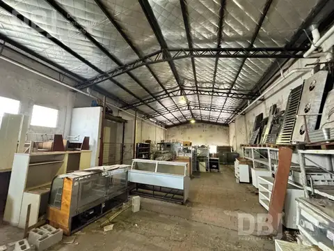 Galpon en Venta 10  mts Frente