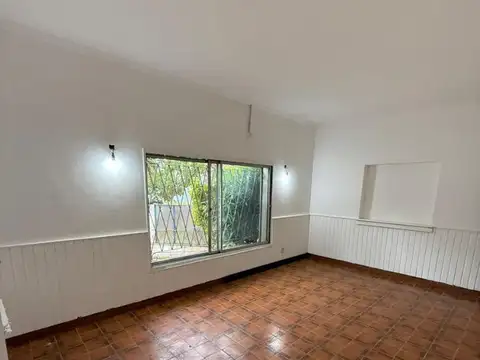 Casa en Alquiler con 1 cochera