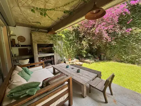 VENTA CASA 6 AMBIENTES – JARDIN LOTE PROPIO  15 X 10 – NÚÑEZ