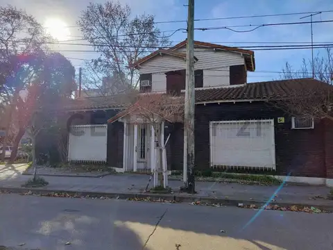 VENTA LOTE  en ESQUINA -  MORON  CENTRO norte-  IDEAL EMPRENDIMIENTO habitacional ó comercial