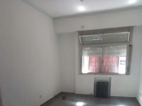 2 amb 40 m2 Planta Baja al frente cocina Baño completo