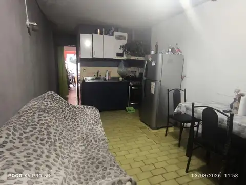 Casa 3 ambientes con 1 baño