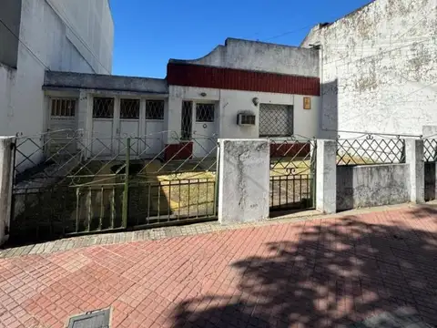 Casa de Corte Antiguo en Banfield