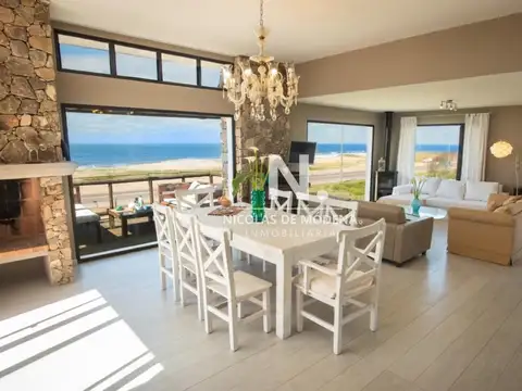 Casa 5 ambientes con 3 baños