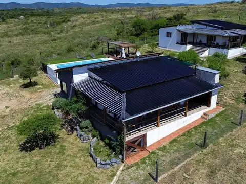 Casa 12 ambientes con 4 baños