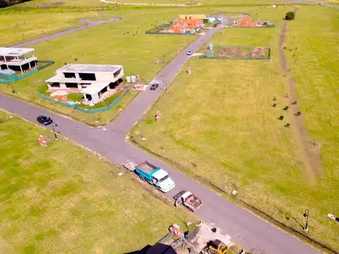 VENTA LOTE CASONA DEL HARAS BARRIO PRADERA