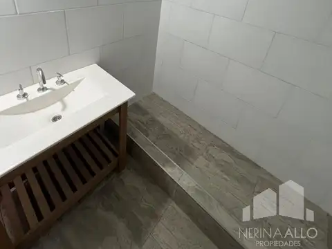 Depto Tipo Casa 4 ambientes con 2 baños