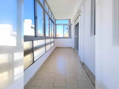 BUENOS AIRES Y RIOJA: 1 DORMITORIO