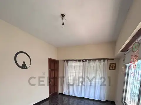 Granaderos 200, Piso 0