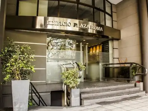 Oficina en venta – Av. Alem al 500, Microcentro. Frente a plaza Roma