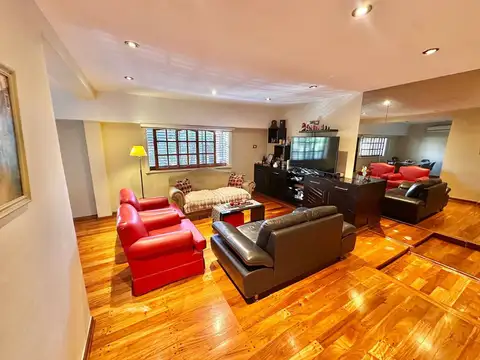 Depto Tipo Casa en Venta de 4 ambientes