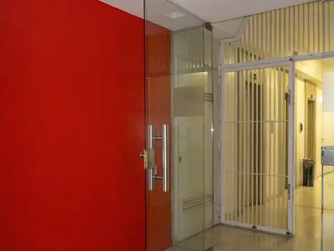 Oficina en Venta con 2 cocheras