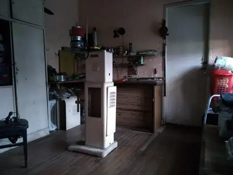Casa 3 ambientes con 1 baño