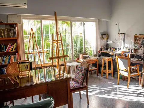 Casa en Venta con 3 cocheras