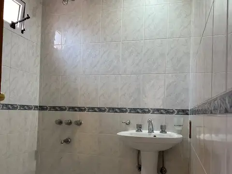 Venta Departamento Piso 4 ambientes en Castelar Norte