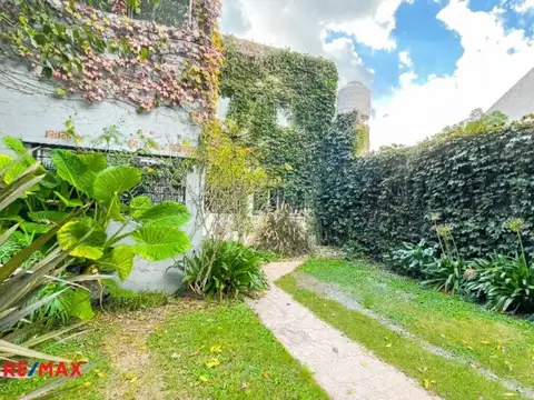 Calle 476 entre 19 y 20 1300