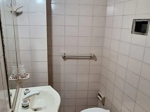 VERSALLES. NOGOYA 5800 CASA 5 AMB. MAS GARAGE Y LOCAL LOTE 15 X 11.50 AMPLIA TERRAZA