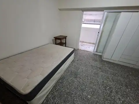 Esmeralda 853 , Piso 1