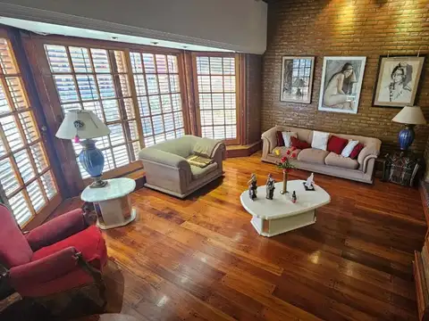 CASA 5 DORM CON COCHERA PASANTE HAEDO