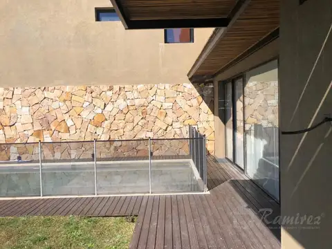 Casa en Venta en Pinamar, USD 375.000