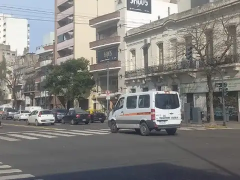 VENTA LOTE SOBRE AV JUJUY CASI ESQUINA AV. INDEPENDENCIA