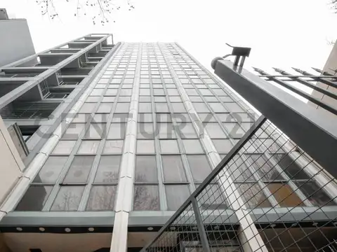 Avenida 13 entre 46 y 47 700, Piso 14