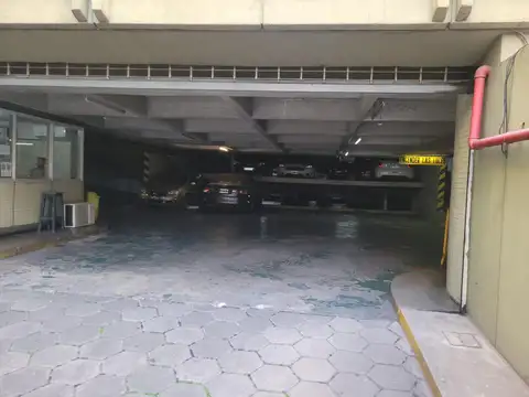 hipolito yrigoyen al 900