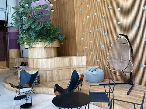 Oficina en Alquiler con 4 cocheras