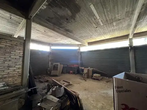 Local en Venta 53 años