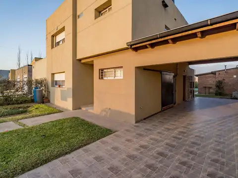 VENTA Casa 3 dormitorios en Tierra de sueños 2, Roldán