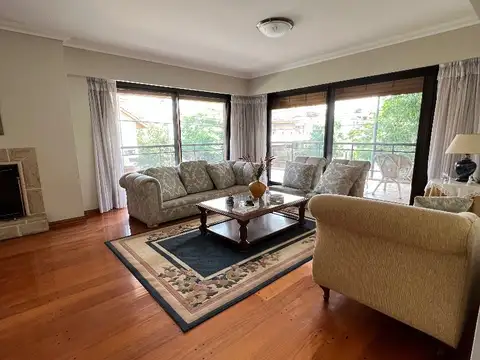 Departamento en Venta de 4 dormitorios