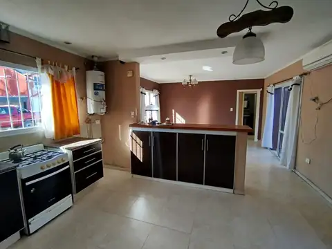 Casa 3 ambientes con 1 baño