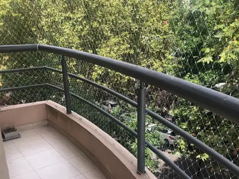 Borwn e/ Brandsen y Matienzo 900