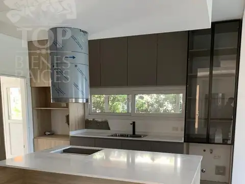 Casa en Venta en Laguna Grande, USD 599.000