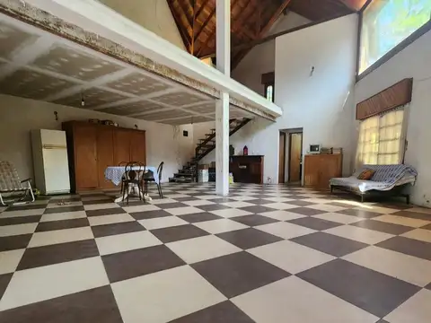 CASA QUINTA 7 AMB. CON CQUINCO PARQUE Y PILETA