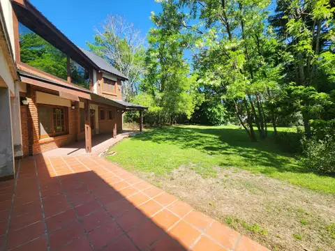 CASA QUINTA 7 AMB. CON CQUINCO PARQUE Y PILETA