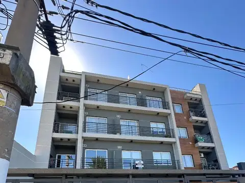 VENTA DEPARTAMENTO 2 AMBIENTES A ESTRENAR CON PATIO