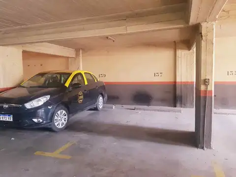 VENTA DE COCHERA EN FLORES